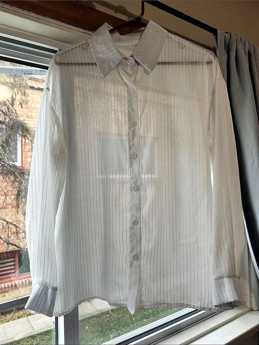 Pleated Striped Button-Down in White Size Small